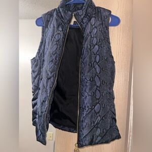 Michael Kors Quilted Puffer Vest – Snakeskin Print Size: Small